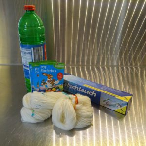 Materialien_Garn_faerben